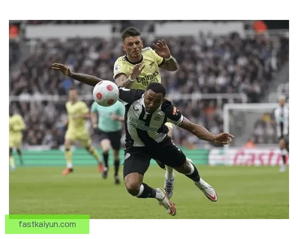 利兹联边路进攻表现稳健，战术配合更加成熟