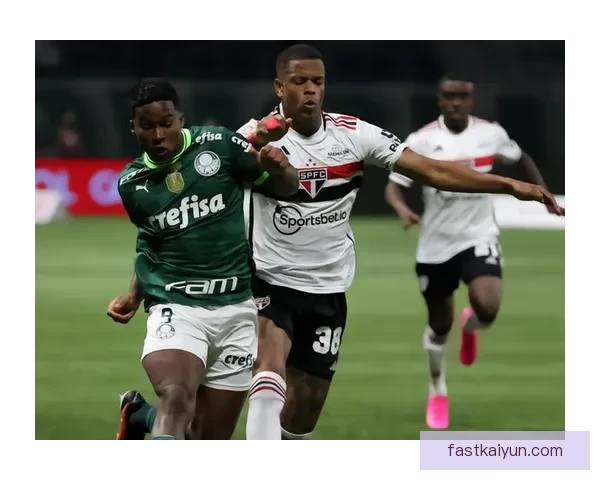 恩德里克在关键比赛中的表现稳健，持续受到各界关注